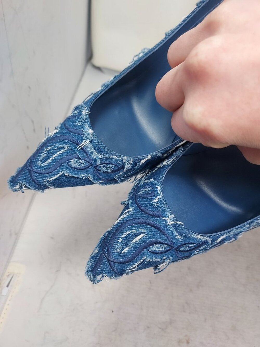 Christian Louboutin Blue Kate Toile Denim Brode Heel Shoe - Picture 4 of 11